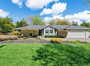 332 Countryside Dr, Santa Rosa, CA 95401