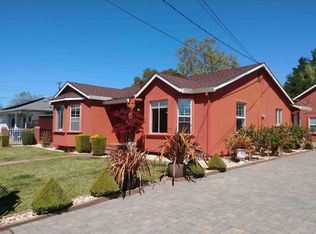 209 Sunnyvale Dr, Healdsburg, CA 95448