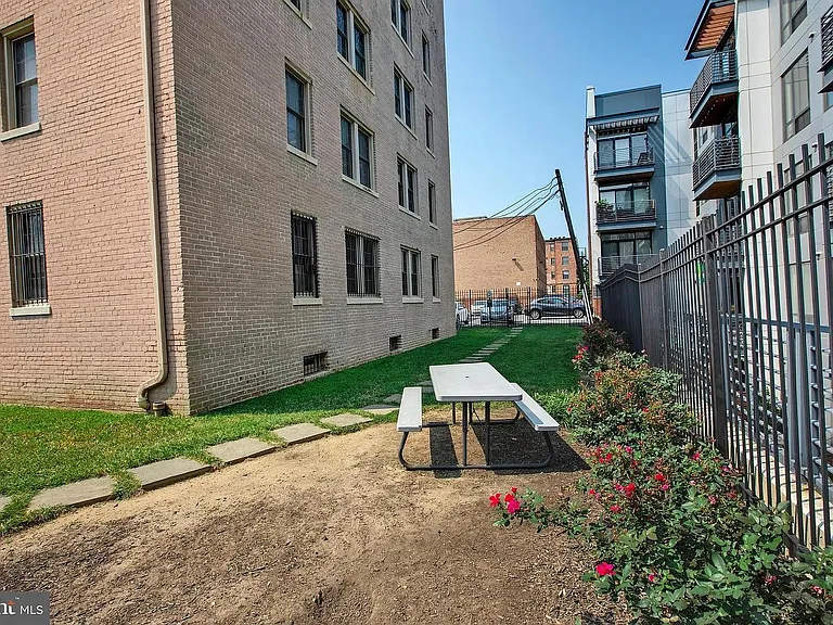 1417 Newton St NW #503 — Photo 21