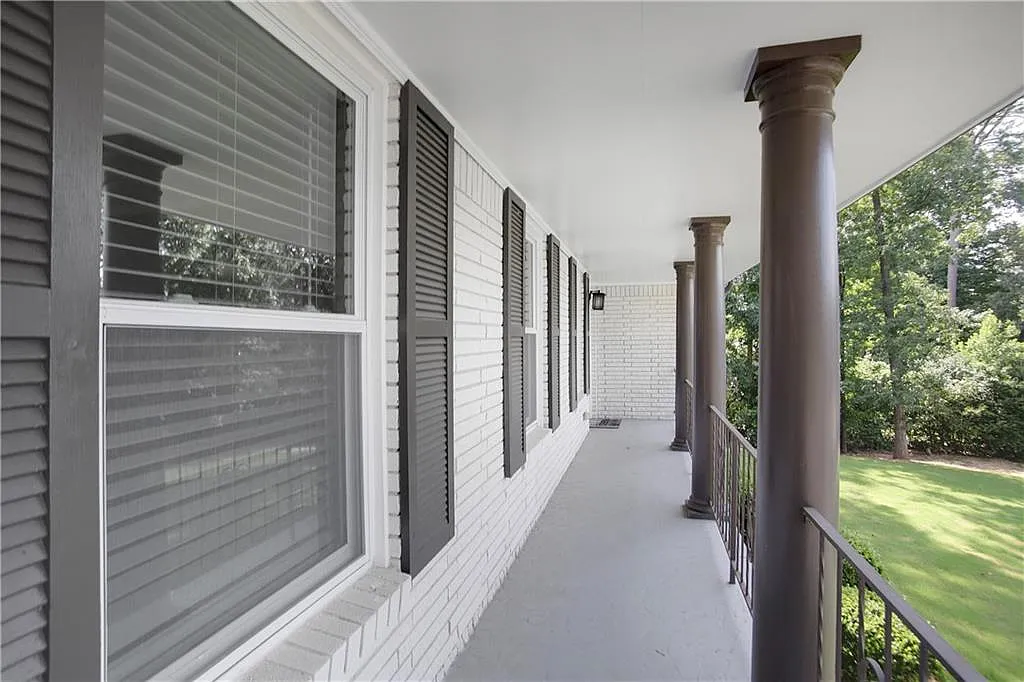 3 bed, 2.0 bath, 1512 sqft, $3,500 — Photo 3