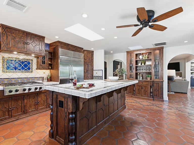 5828 E Cactus Wren Rd — Photo 8
