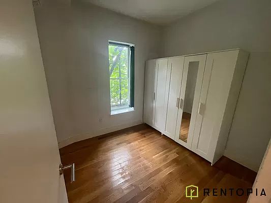 3rd image of 127 Lefferts Pl #3C
