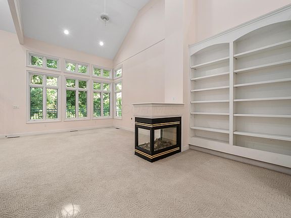 4th image of 417 Westland Ave