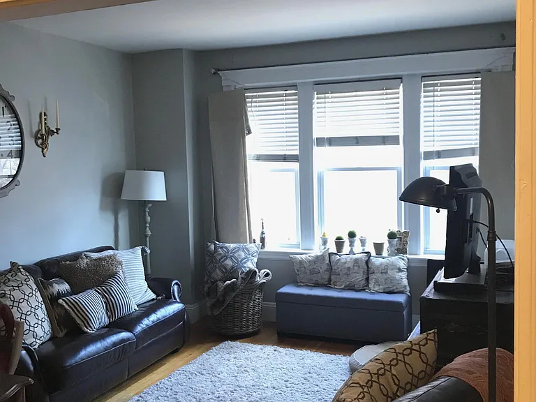 318 Summit Ave #1 — Photo 3