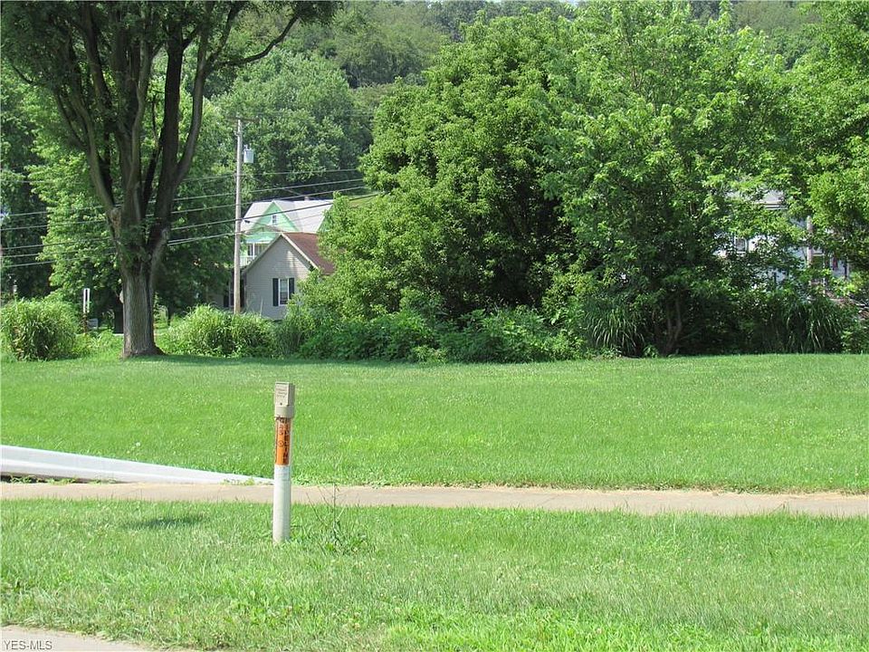 2nd image of W Main St