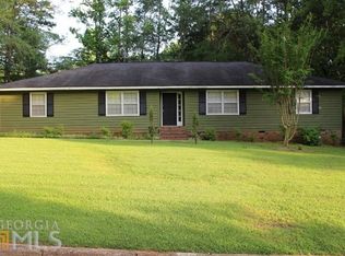 208 Merrybrook Dr, Lagrange, GA 30241