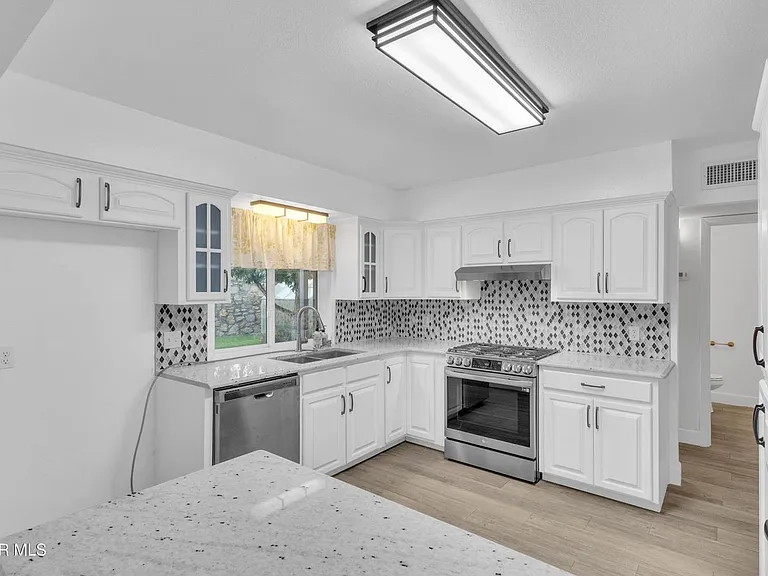19004 Bremerton Dr — Photo 22