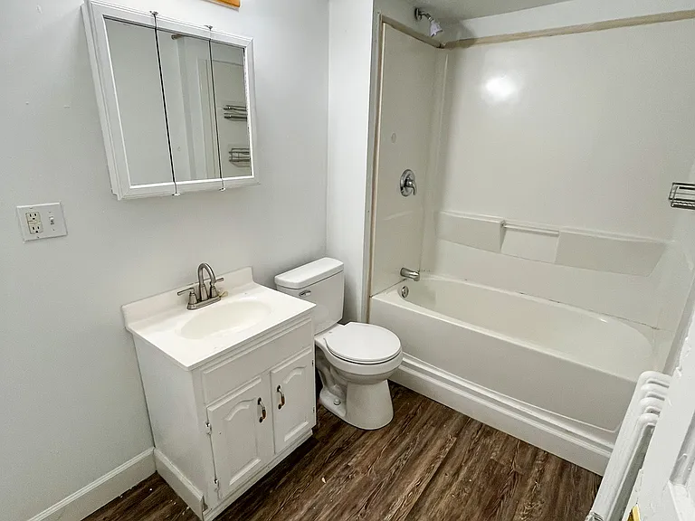 911 State St #3 — Photo 8