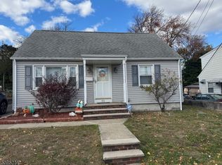 95 Elizabeth Pl, Totowa Boro, NJ 07512