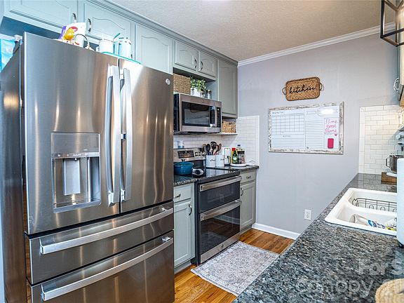 5th image of 3321 39th Avenue Ct NE #5