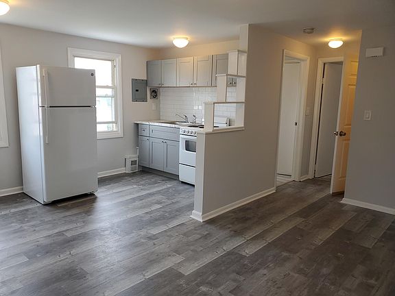 5th image of 11 Cedar Pl Floor 2