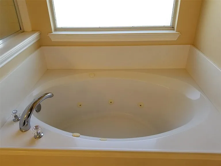 21038 Narrow Gate Dr — Photo 29