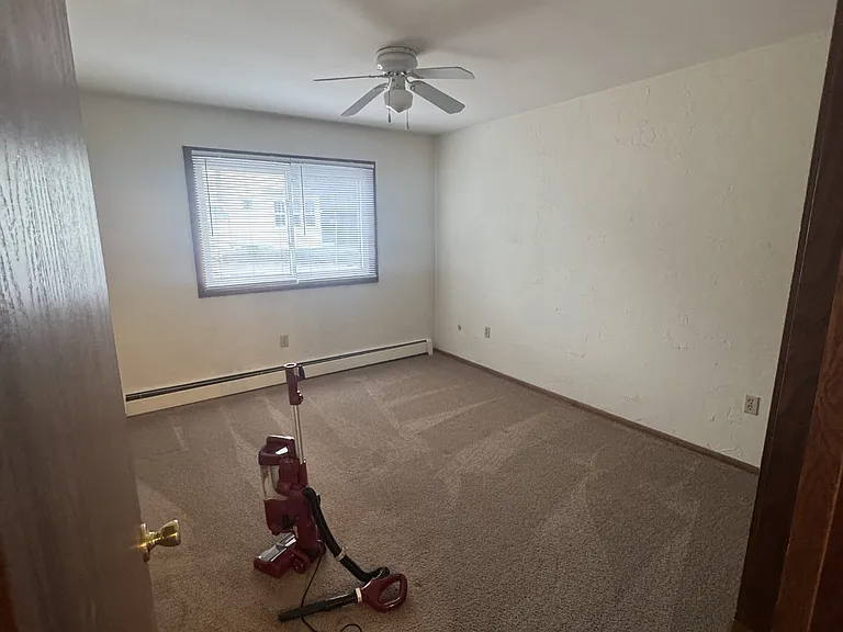 1862 Feronia Ave — Photo 23