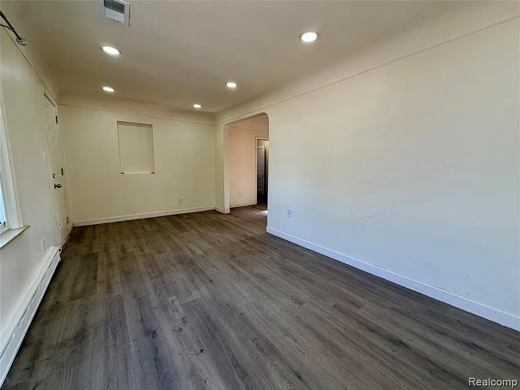 2 bed, 1.0 bath, 1078 sqft, $1,500 — Photo 4