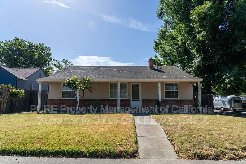 1575 Alabama Ave photo 1
