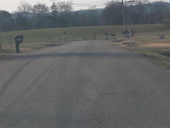 3rd image of 117 Hunters Ln