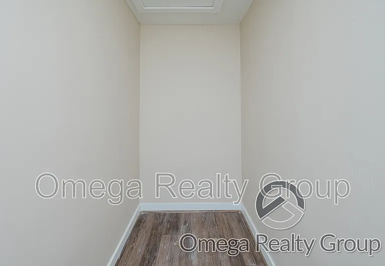 12 E Clay St — Photo 17