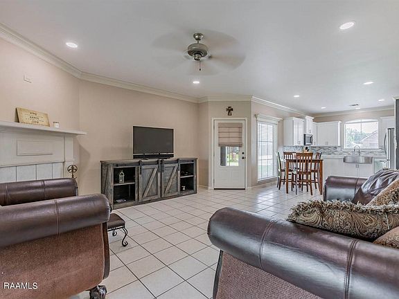 3rd image of 134 Wild Rose Ln