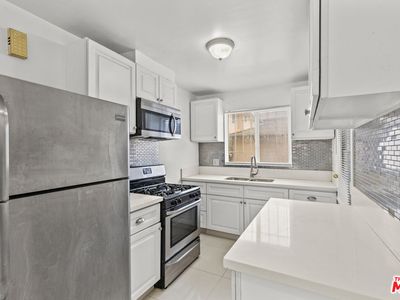4108 Santa Rosalia Dr APT A, Los Angeles, CA, 90008