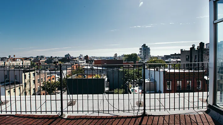 Rented by Nooklyn NYC LLC | media 41