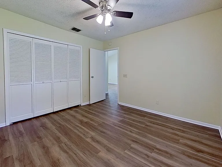 12958 Medford Ln — Photo 17