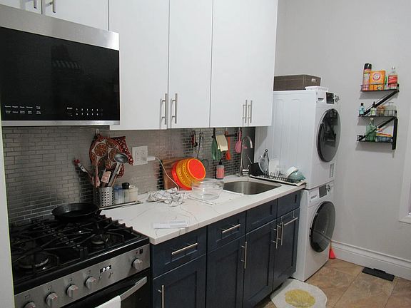4th image of 122 Fenimore St APT D3