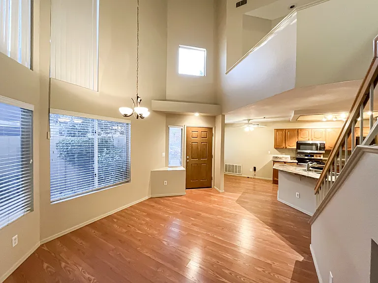 9276 E Sutton Dr — Photo 3