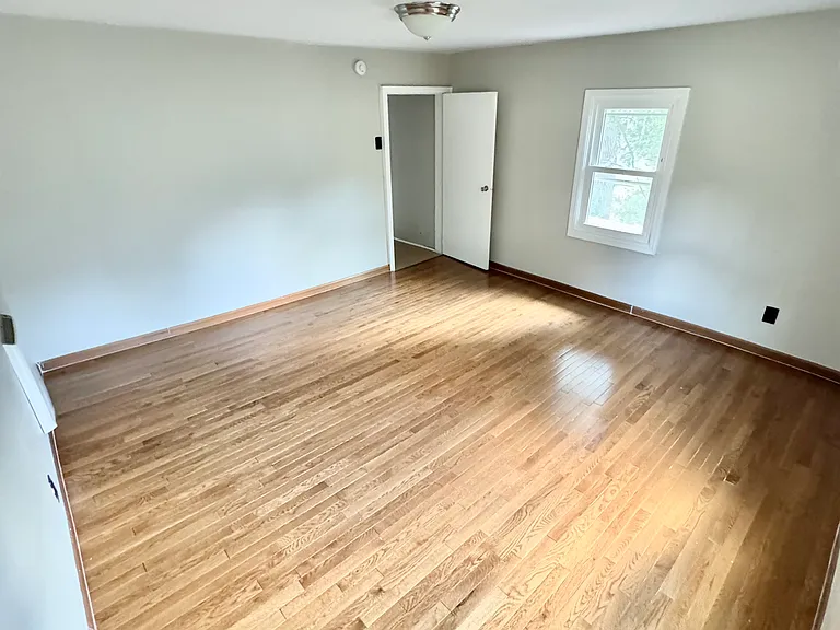 121 Peace Ln — Photo 6