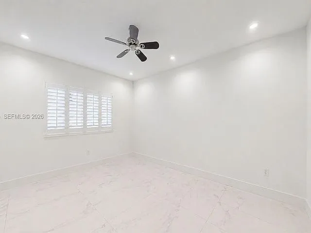 16247 SW 92nd Ter #A — Photo 4