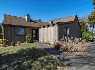 384 Sequoia Ln #B, Stratford, CT 06614