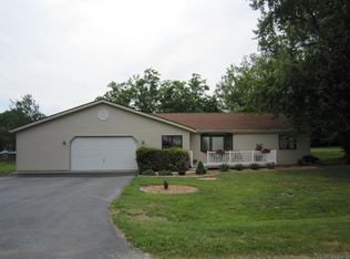 2943 Lakeland Rd, Decatur, IL 62521