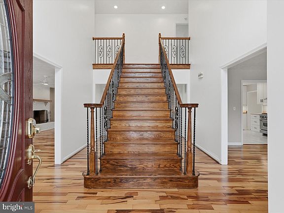 3rd image of 770 Poplar Rd