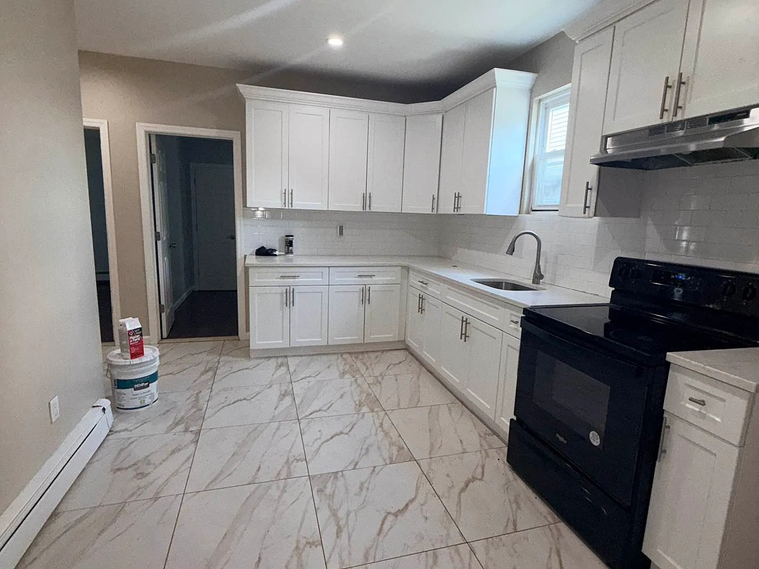 3708 Dyre Avenue — Photo 3