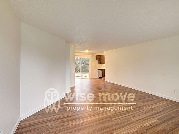 Entry to living room