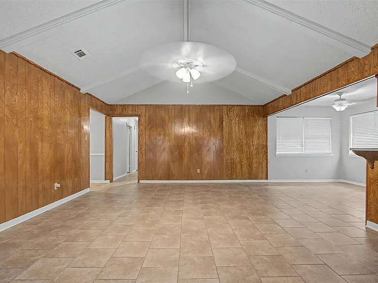 3519 Saratoga Dr — Photo 3