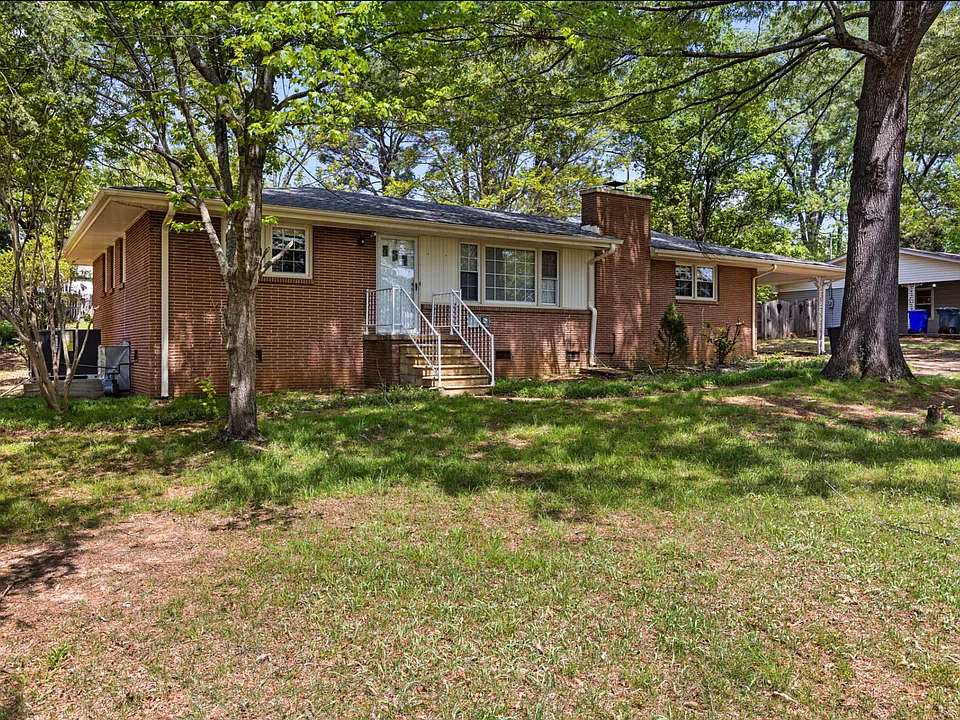 1621 Lamar St