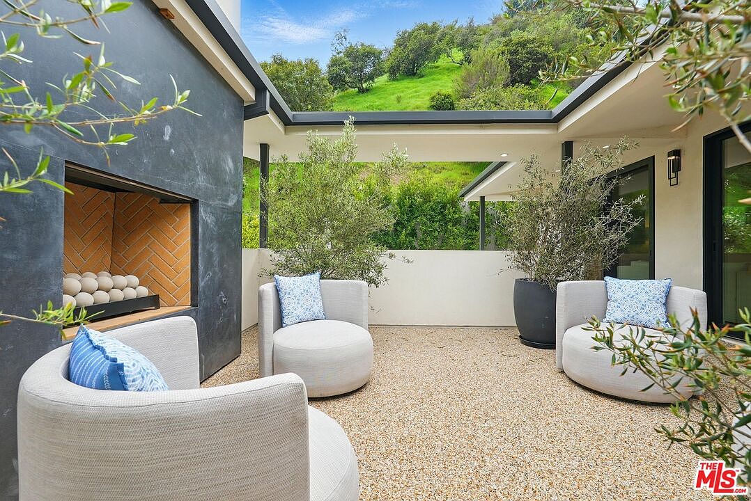 913-913 1/2 N Beverly Glen Blvd, Los Angeles, CA 90077 | Zillow