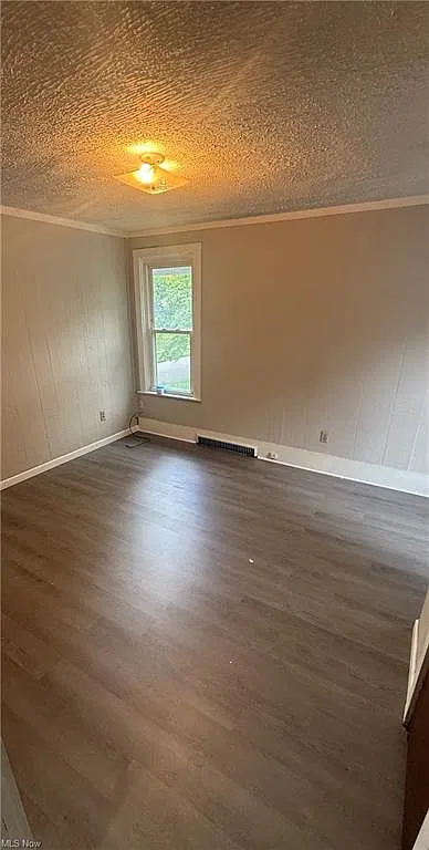 2 bed, 562 sqft, $975 — Photo 3