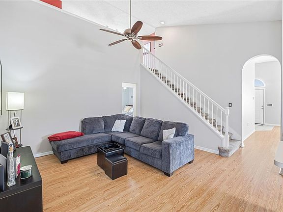 5th image of 13107 Heming Way