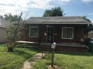 207 E Ada St, Charleston, MO 63834