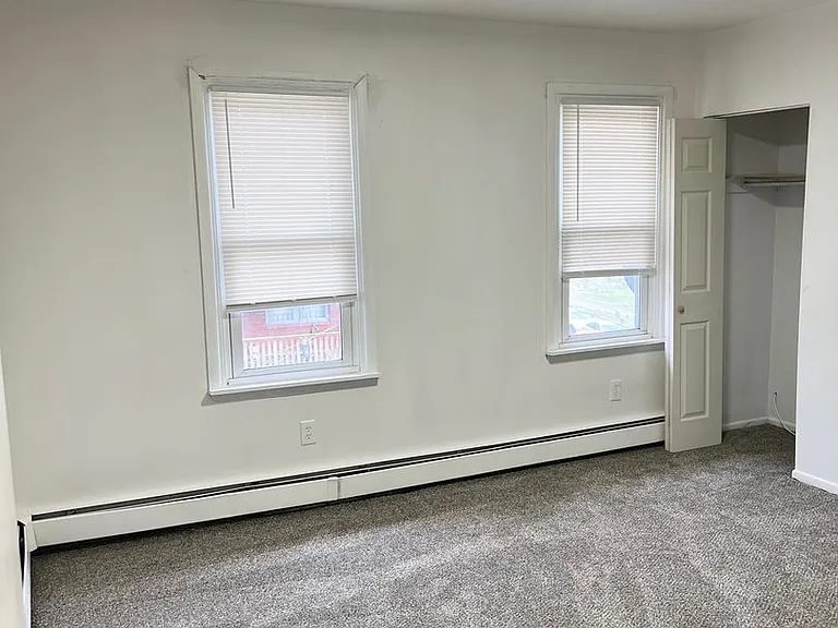 207 Wilbur St — Photo 13