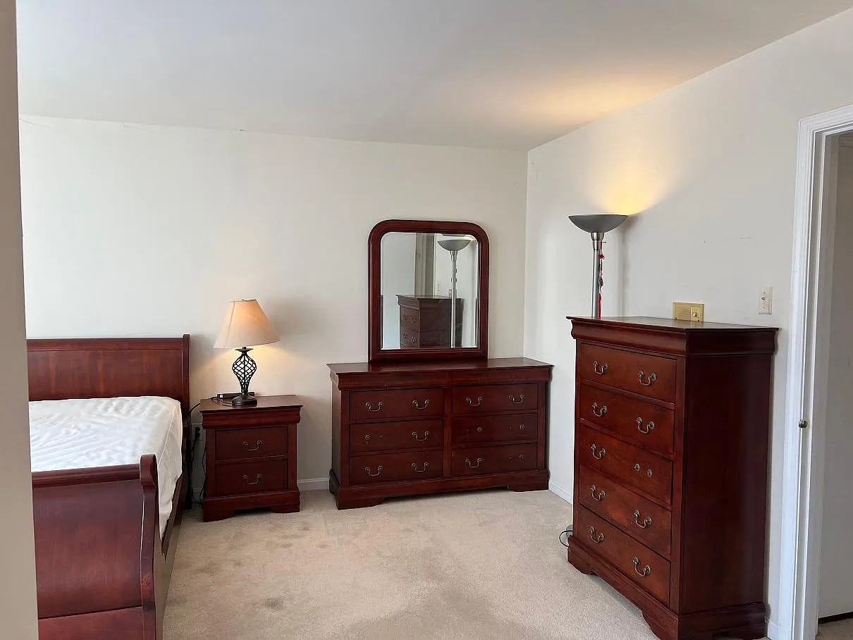 3 bed, 2.5 bath, 1610 sqft, $1,200 — Photo 3