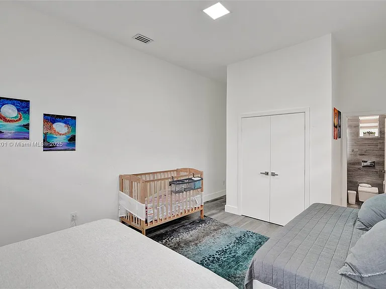 3784 Sheridan Ave — Photo 23