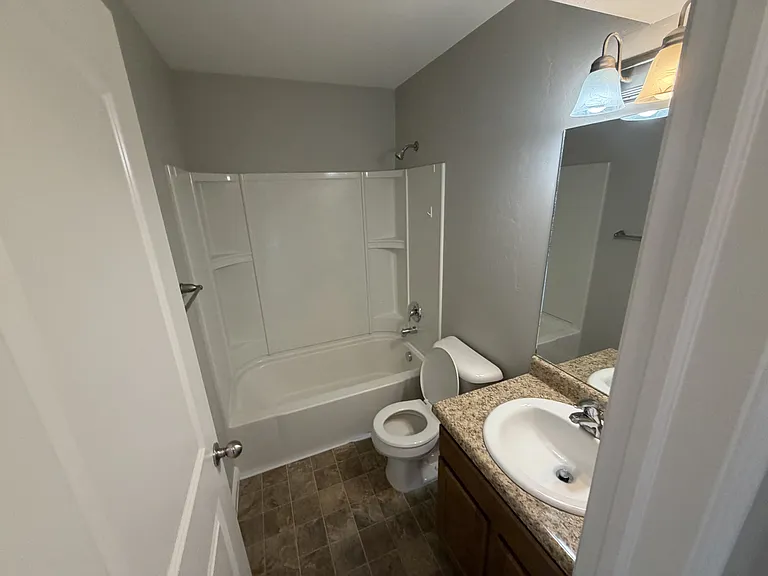 999 Village River Ln #B8 — Photo 25