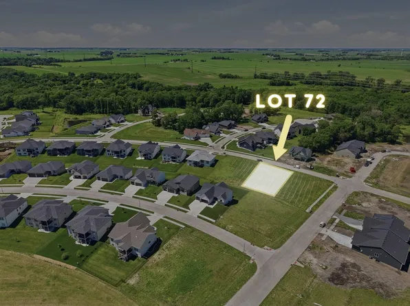 17204 Springbrook Trl, Waukee, IA 50263