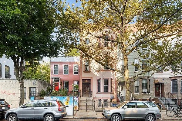 Rented by EXR | media 11