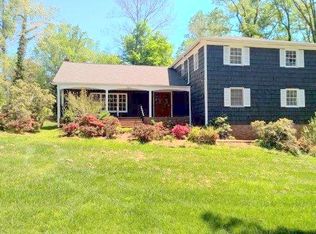 5671 Lakeside Dr, Pfafftown, NC 27040