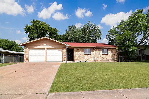 1108 Ridgeway Dr Photo 1