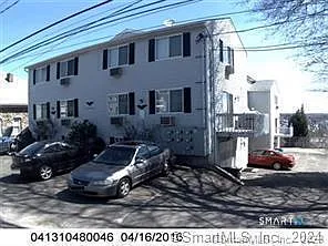 2 bed, 1.5 bath, 6128 sqft, $1,700 — Photo 1