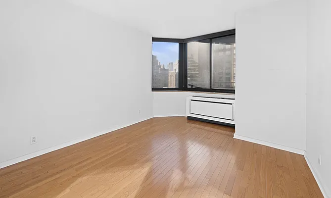 Rented by Corcoran | media 45